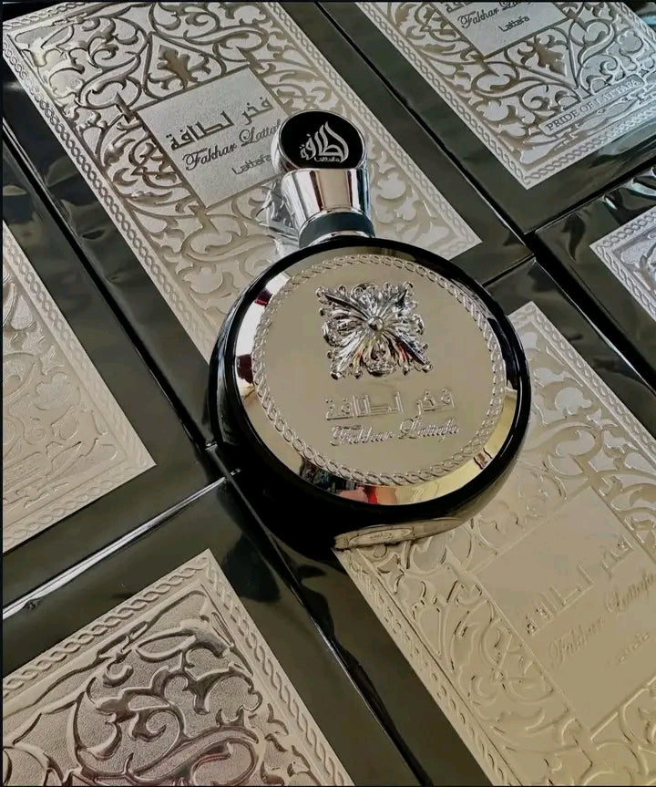 Fakhar silver by Lattafa perfumes